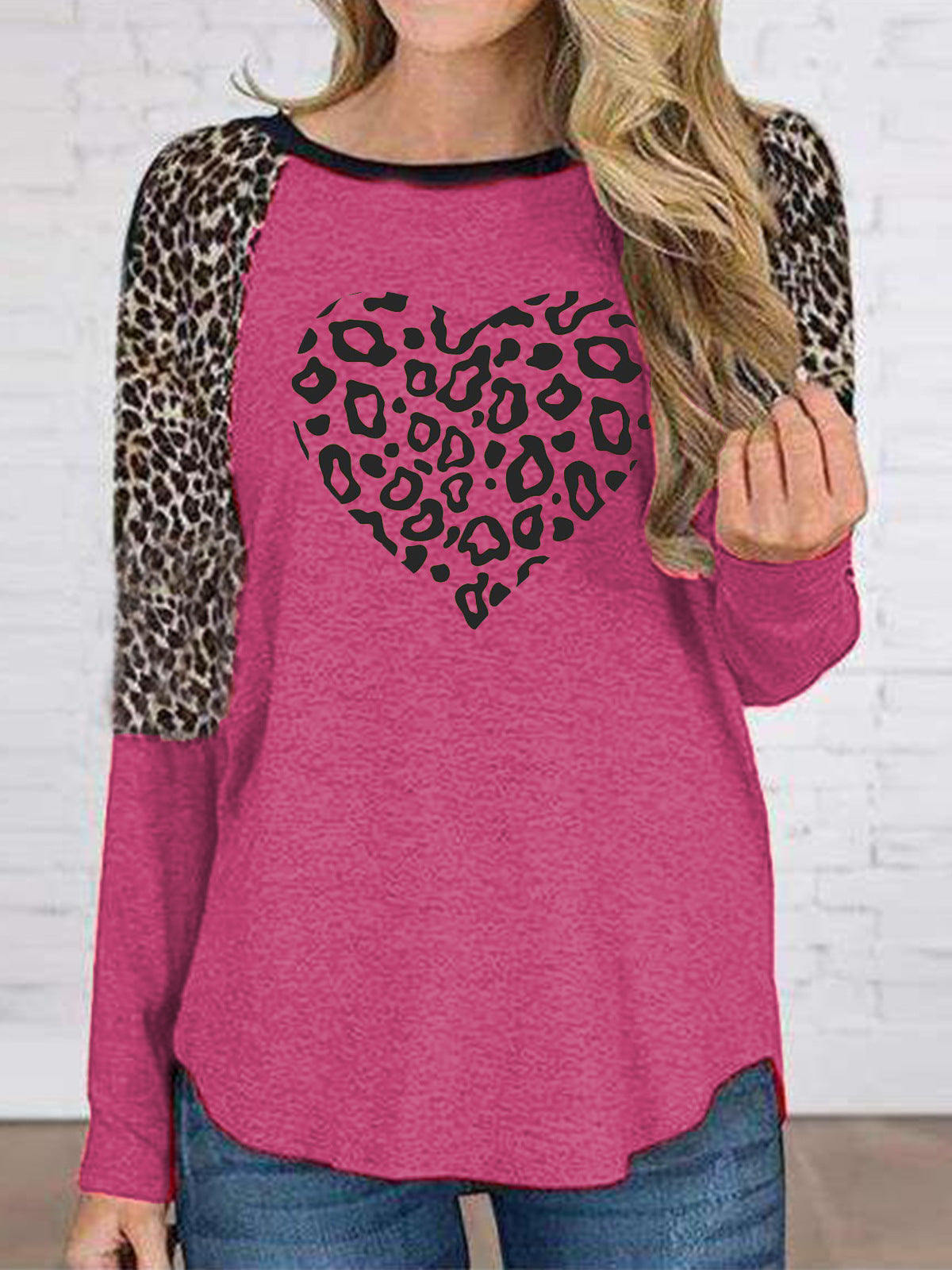 T-shirt Femme Léopard & "Liebe" – Confort et Tendance au Quotidien