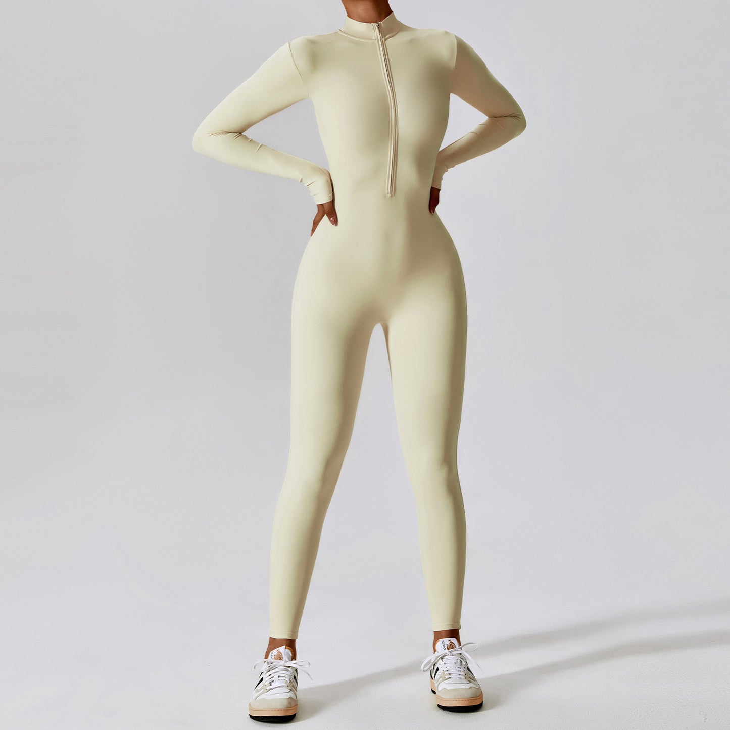 Best Combinaison Sportive Élégante – Confort et Style pour l’Activité