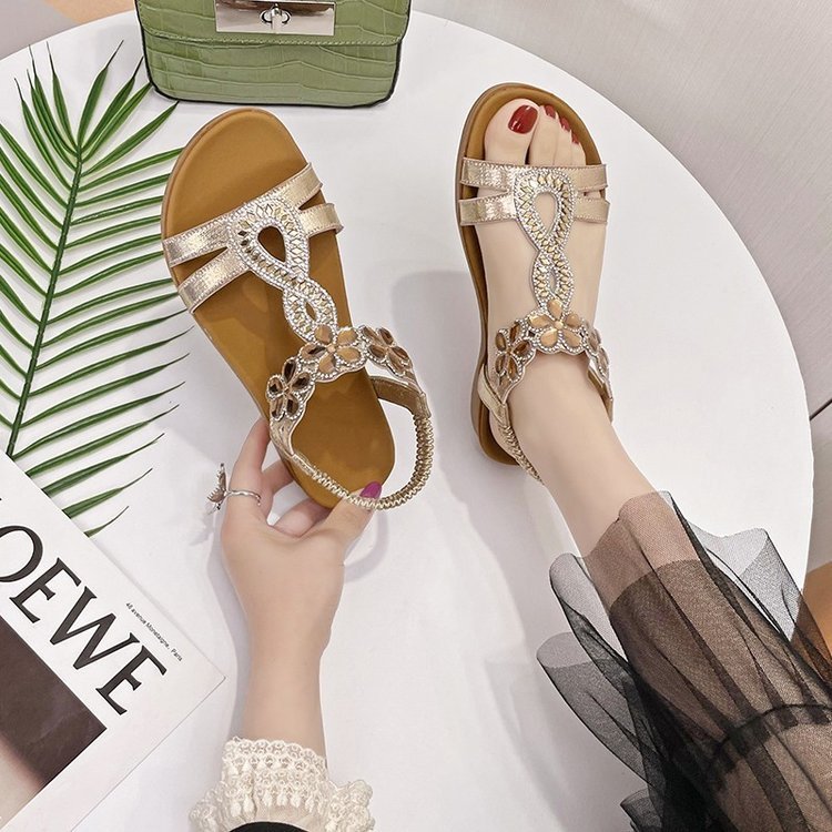 Chloé – Sandales Plates Brillantes & Confortables