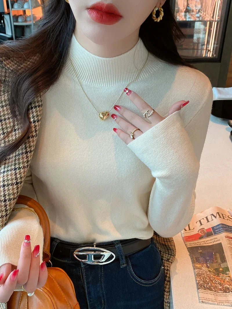Chloé – Pull Col Roulé Élégant & Confortable