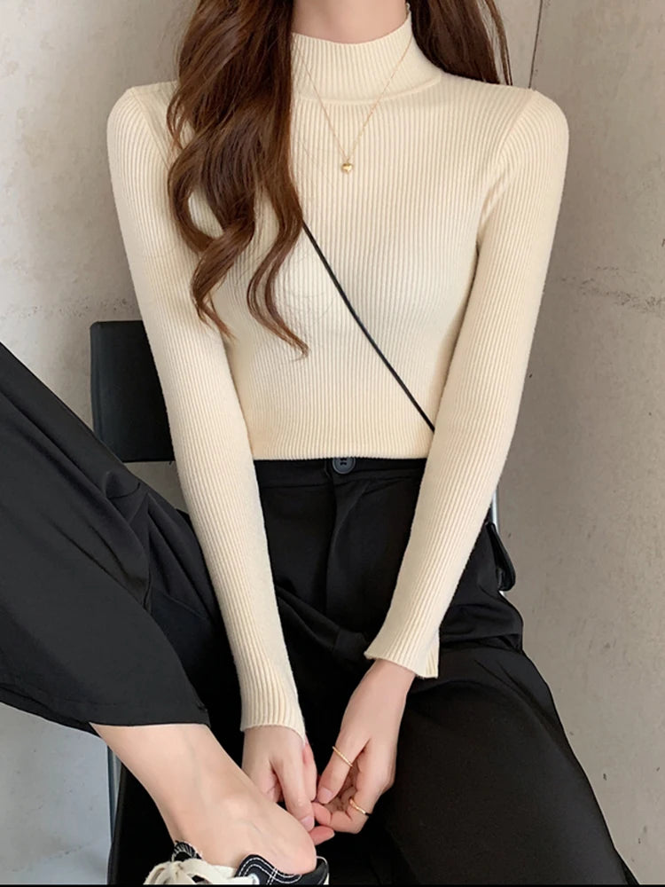 Chloé – Pull Col Montant Vintage & Élégant
