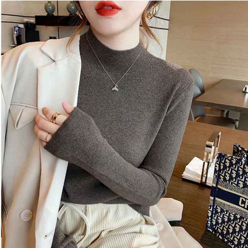 Chloé – Pull Col Roulé Élégant & Confortable