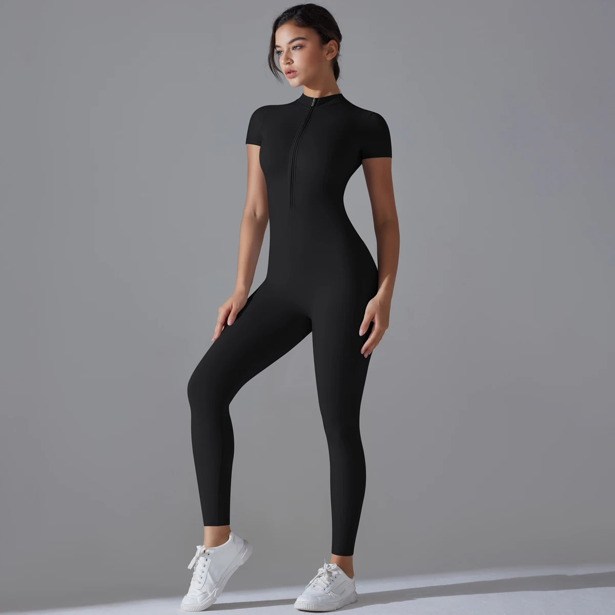 Combinaison Sportive Zippée – Style & Performance