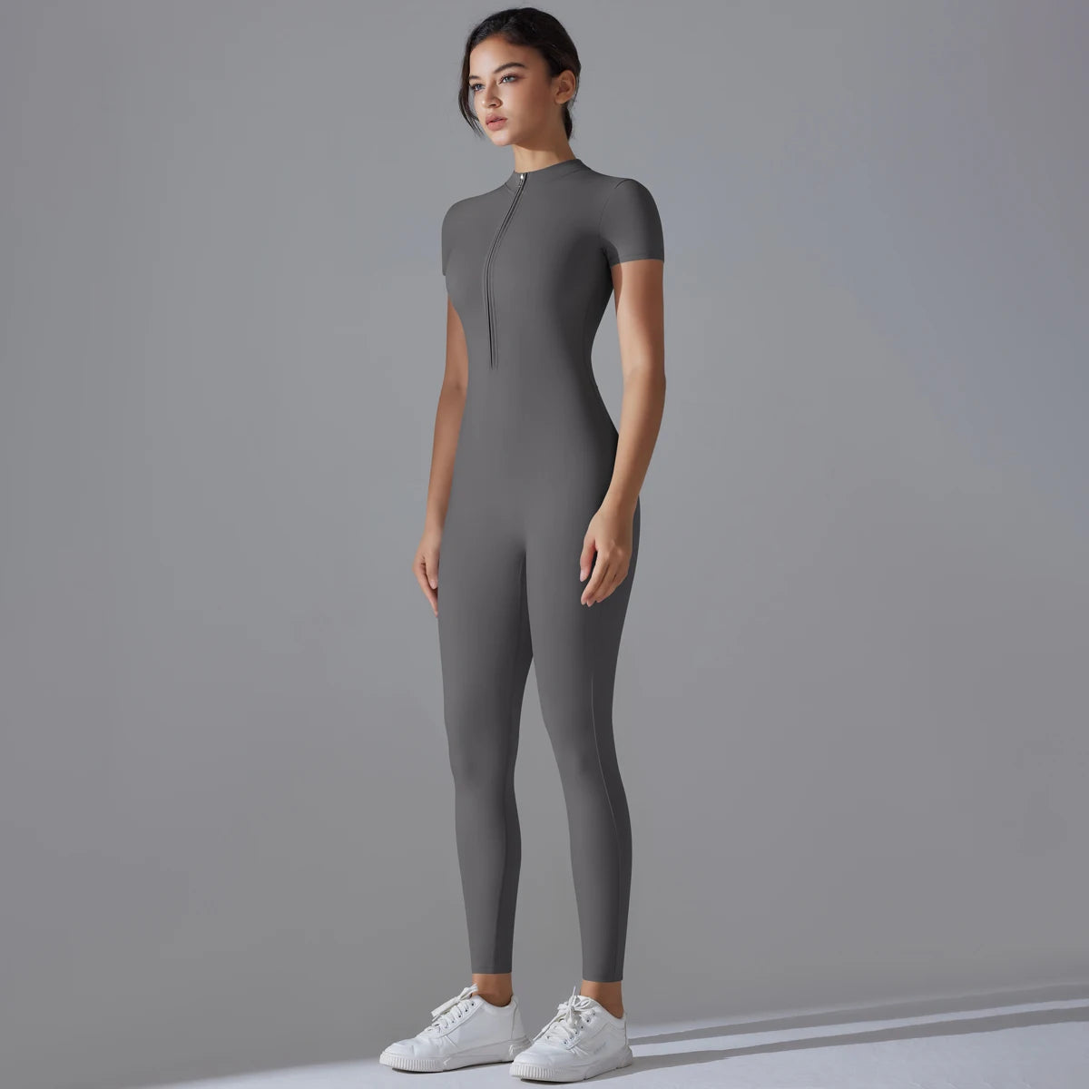 Combinaison Sportive Zippée – Style & Performance
