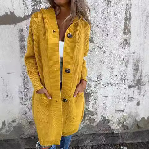 Cardigan Tricoté Mi-Long Gris Clair – Élégance et Douceur