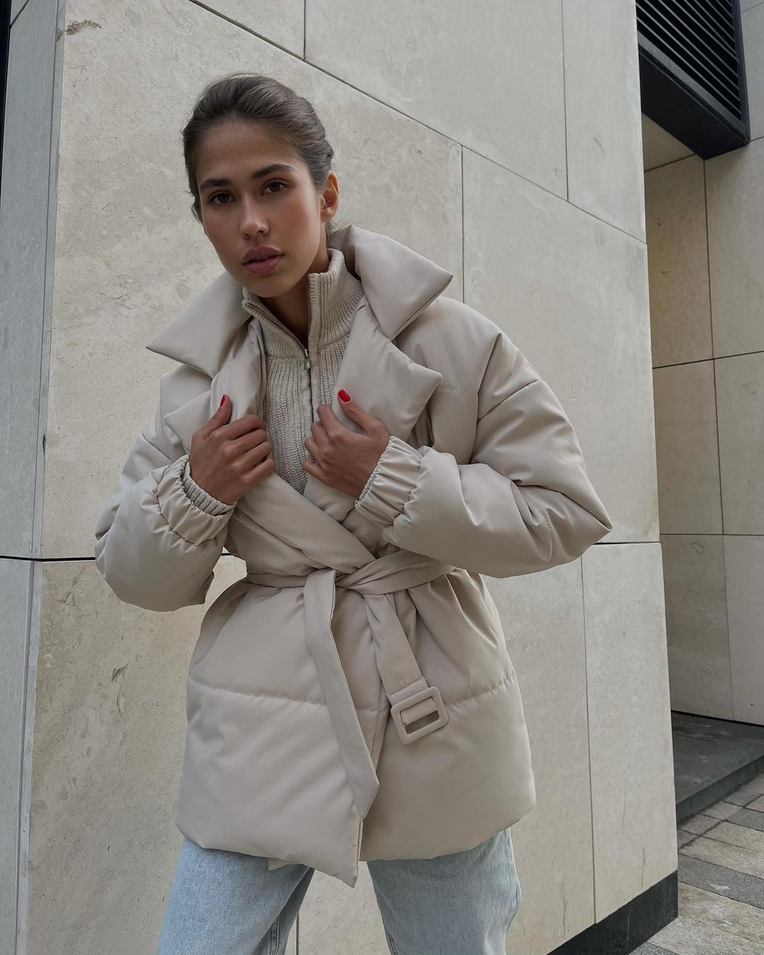 Manteau ceinturé femme – Élégance hivernale !