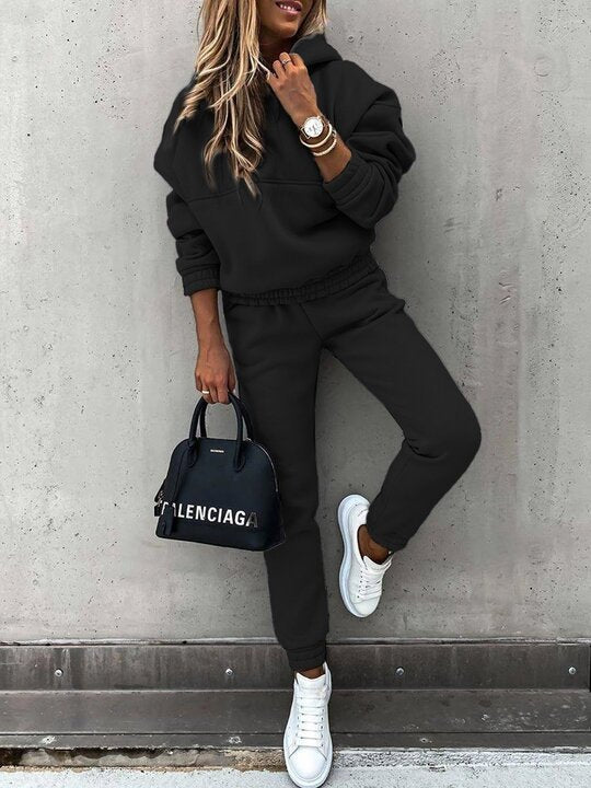 Ensemble Sport Femme à Capuche – Confort et Style au Quotidien