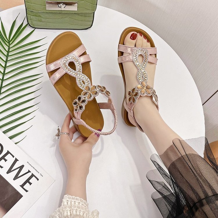 Chloé – Sandales Plates Brillantes & Confortables