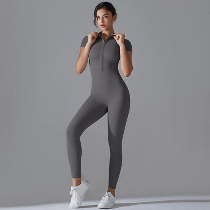 Combinaison Sportive Zippée – Style & Performance