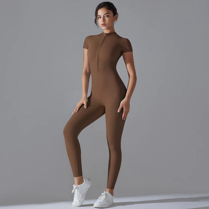 Combinaison Sportive Zippée – Style & Performance