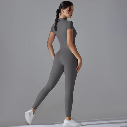 Combinaison Sportive Zippée – Style & Performance