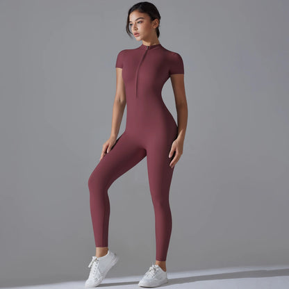 Combinaison Sportive Zippée – Style & Performance